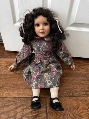 Retired Vintage 1996 My Twinn Doll w/Original Hair Ribbons, Dress, Tights, Shoes